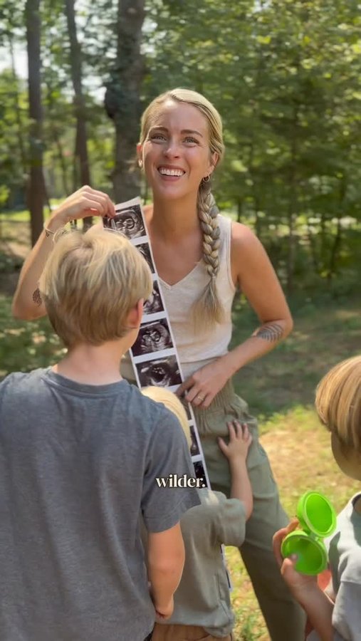 Instagram post by @leafandlearn for SneakPeek Test. Caption reads: We’ve used SneakPeek to find out that EACH AND....