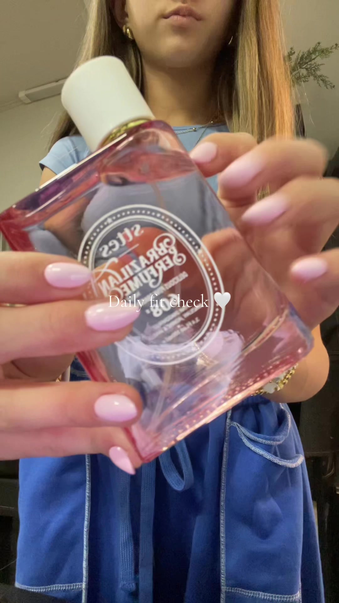 TikTok post by @sophiaaa.grwm0 for HYDROJUG. Caption reads: @HYDROJUG #tiktok #blue #trustgod #hydrojug....