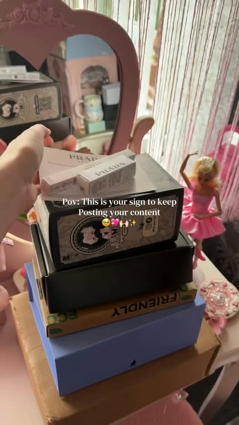 Instagram post by @coquettecourtneyx for Gnoce Jewelry. Caption reads: This is your sign to keep posting your content....