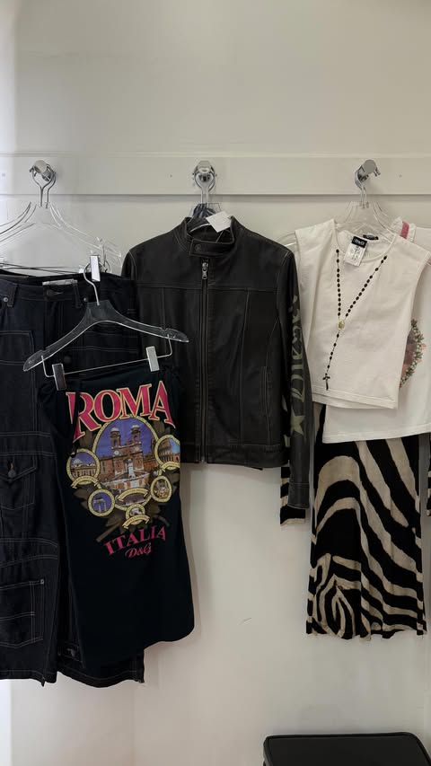 Instagram post by @carolyn.chang for DSW. Caption reads: getting ready for the holidays in my @reebok....