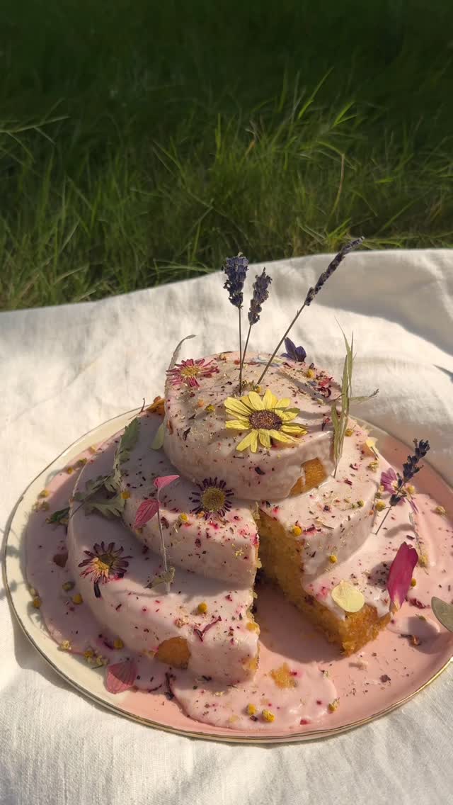Instagram post by @loriastern for Whole Foods Market. Caption reads: The most delicious gluten free garden party cake-....