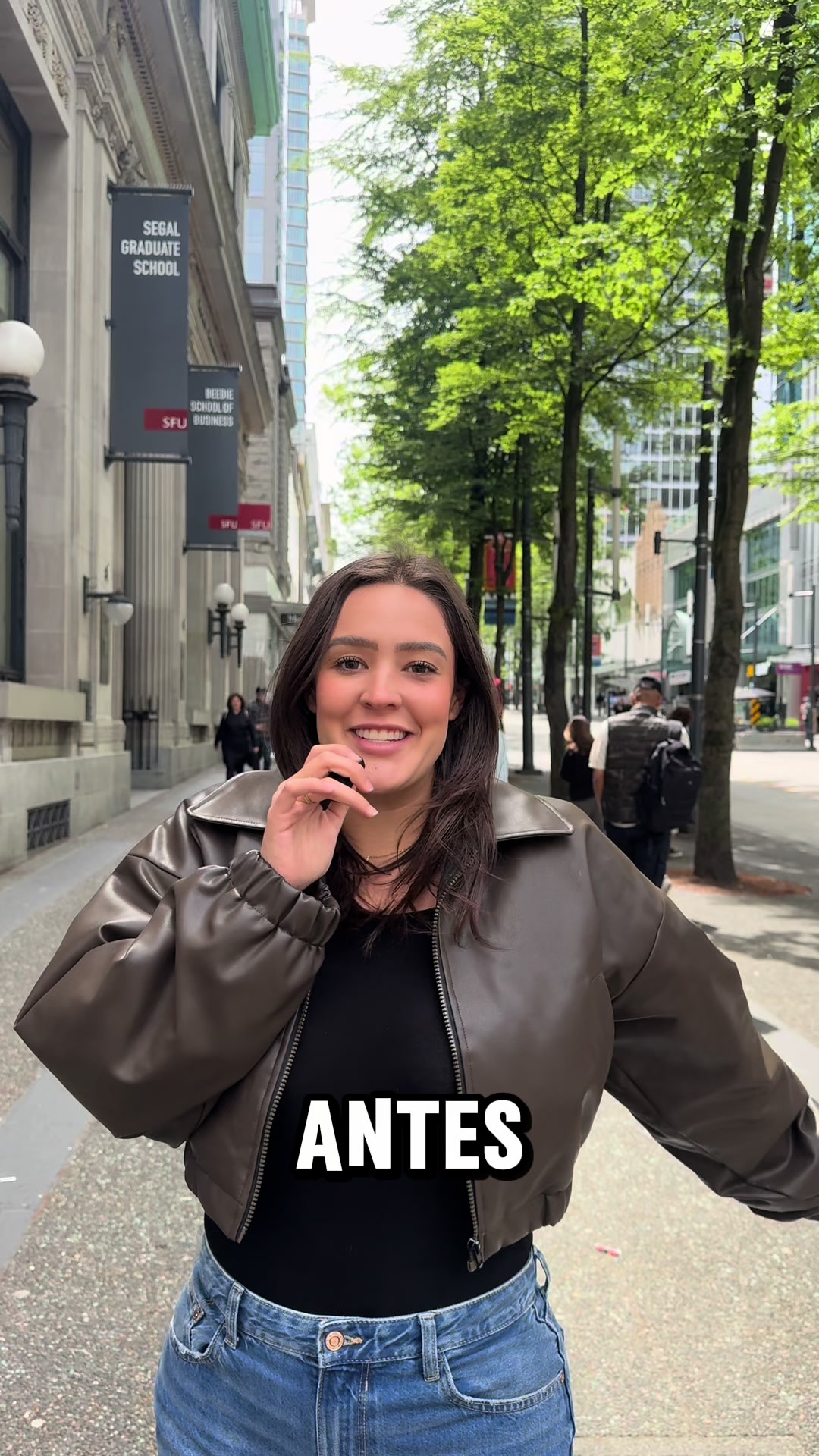 TikTok post by @lozano_gf for Airalo. Caption reads: Les dejo los mejores tips que me hubiera gustado....