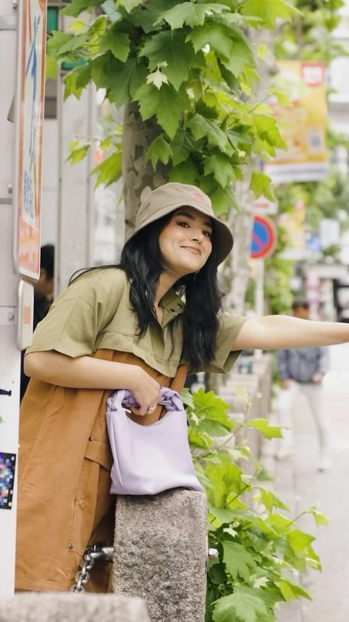 Instagram post by @thesassthing_ for Lino Perros. Caption reads: [...] memories in Japan is effortless with....