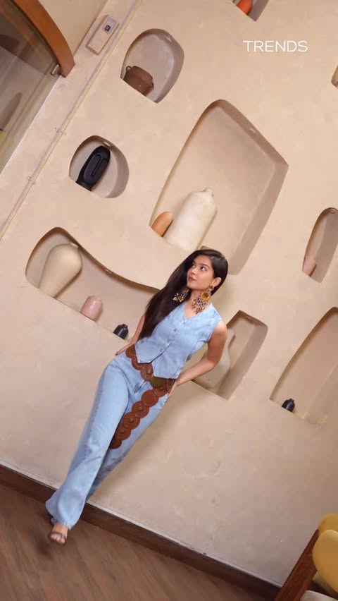 Instagram post by @harshitaaroopchandani for Reliance Trends. Caption reads: Welcome to Hotel Maximalism 🪷 Three courses,....