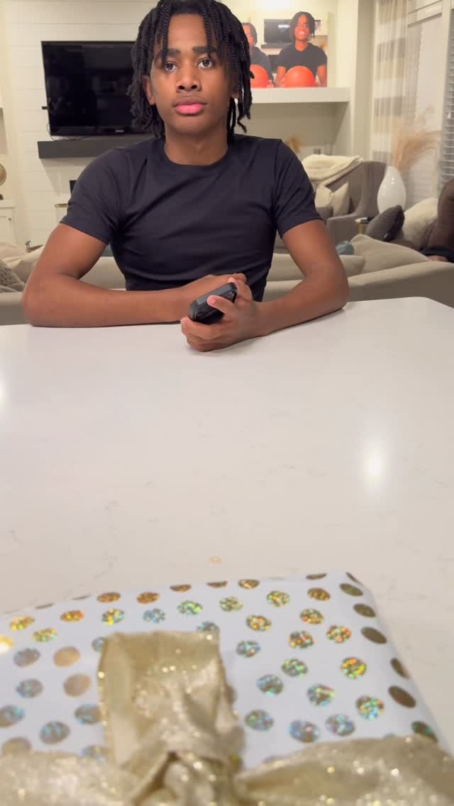 Instagram post by an influencer for Nike. Caption reads: #nikepartner Early birthday gift for [...].