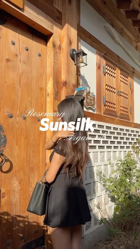 Instagram post by @ssolsoll for Sunsilk. Caption reads: Hair care routine w/ @sunsilk.np....