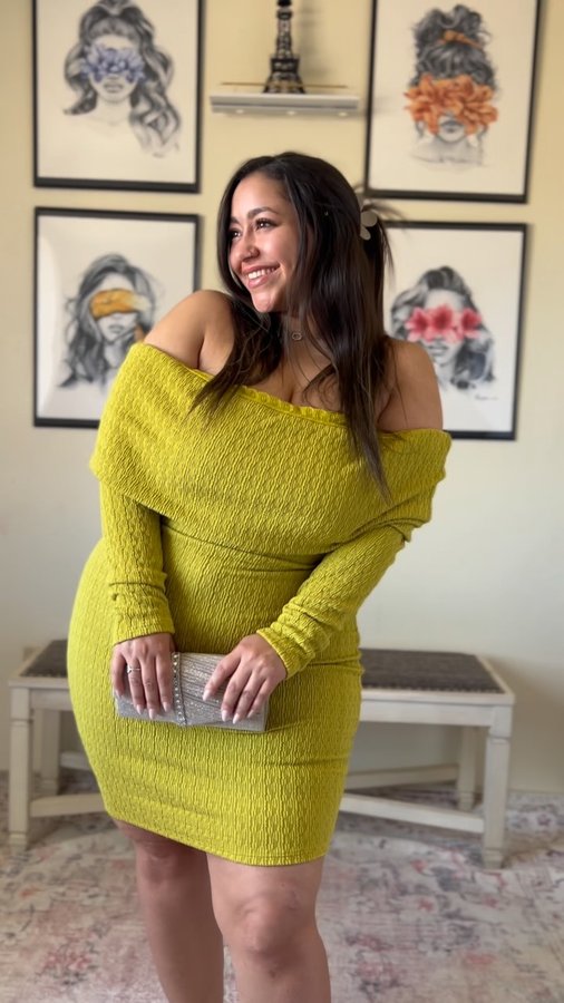 Instagram post by @r_jayyb for Curvy Sense. Caption reads: [...] look is your favorite so far?? #ad....