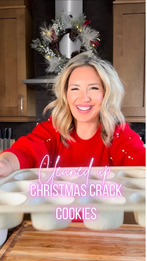 Instagram post by @erinjgirouard for Simple Mills. Caption reads: These are ADDICTIVE 😍

Cleaned Up Christmas Crack....