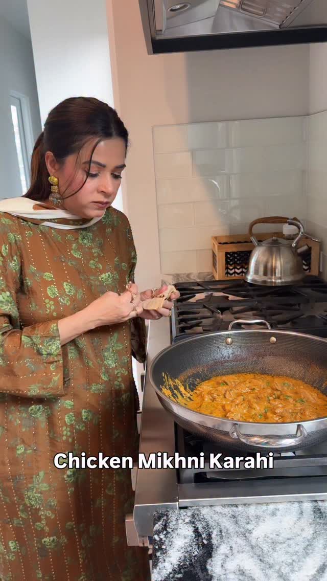 Instagram post by @soul.kashh for Sendwave. Caption reads: [...] to get a $20 credit! ** I am using Sendwave....