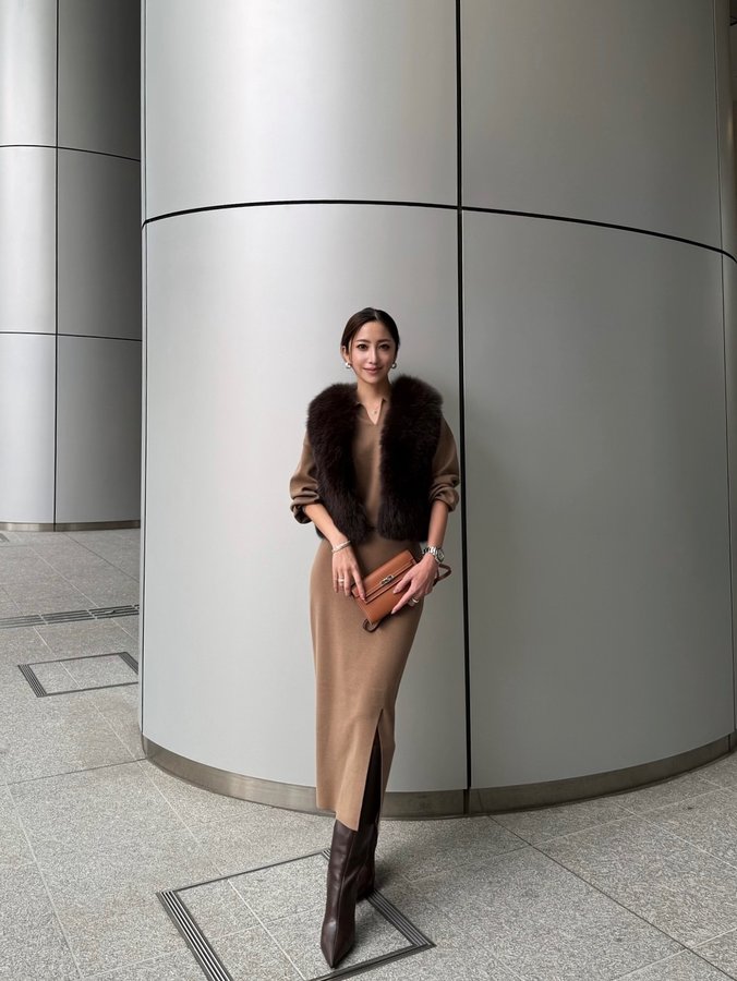 Instagram post by @ammymzk0926 for Her lip to. Caption reads: brown code🤎

@herlipto....