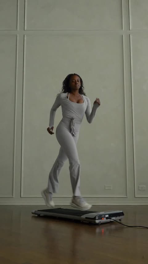 Instagram post by @atiyawalcottfits for Beyond Yoga. Caption reads: [...] and beyond comfortable in my @beyondyoga....