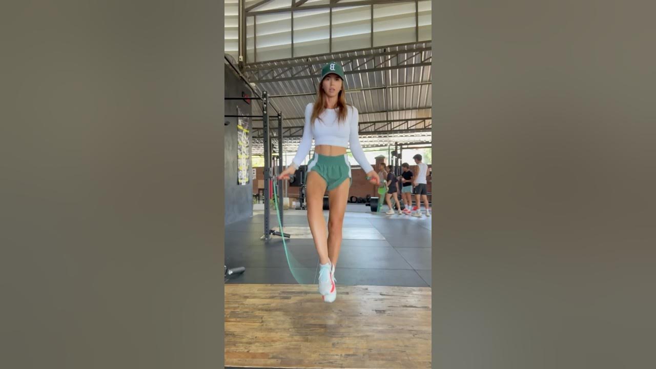 YouTube post by @PHOENIXNATIONFITNESS for Crossrope. Caption reads: [...] so you don't miss my LIVE Workout.....