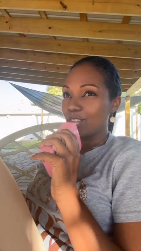 Instagram post by @fanfan.vanessa for Taptap Send. Caption reads: No matter our lifestyle, our titles, or where....