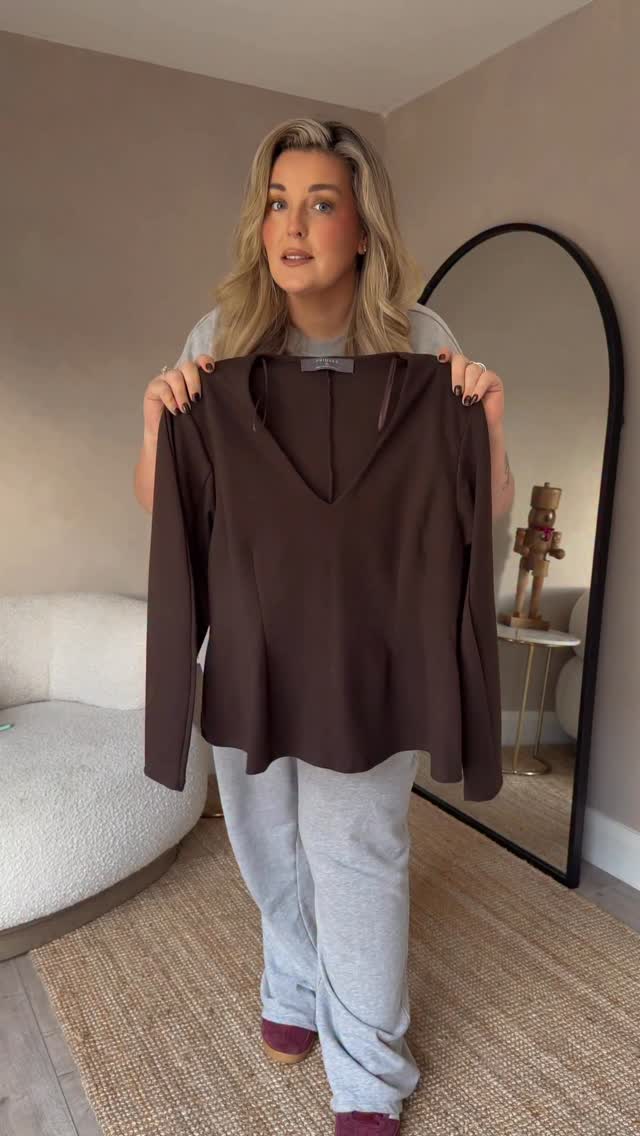 Instagram post by @kellyfitzsimons__ for Primark. Caption reads: Style this gorge, latest “Major Find”peplum top....