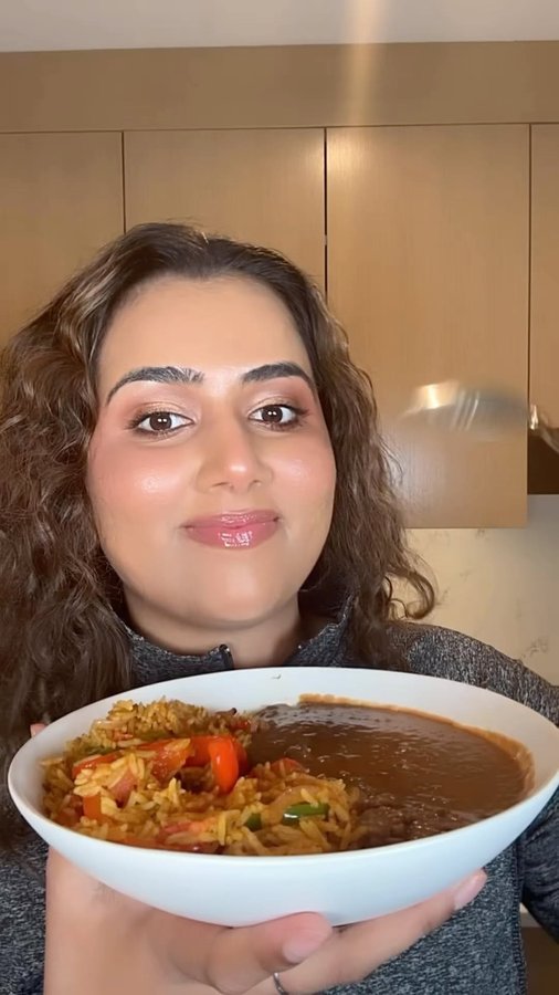 Instagram post by @shreyaskitchen2 for Tasty Bite. Caption reads: #tastybitepartner My favorite meal hack for this....