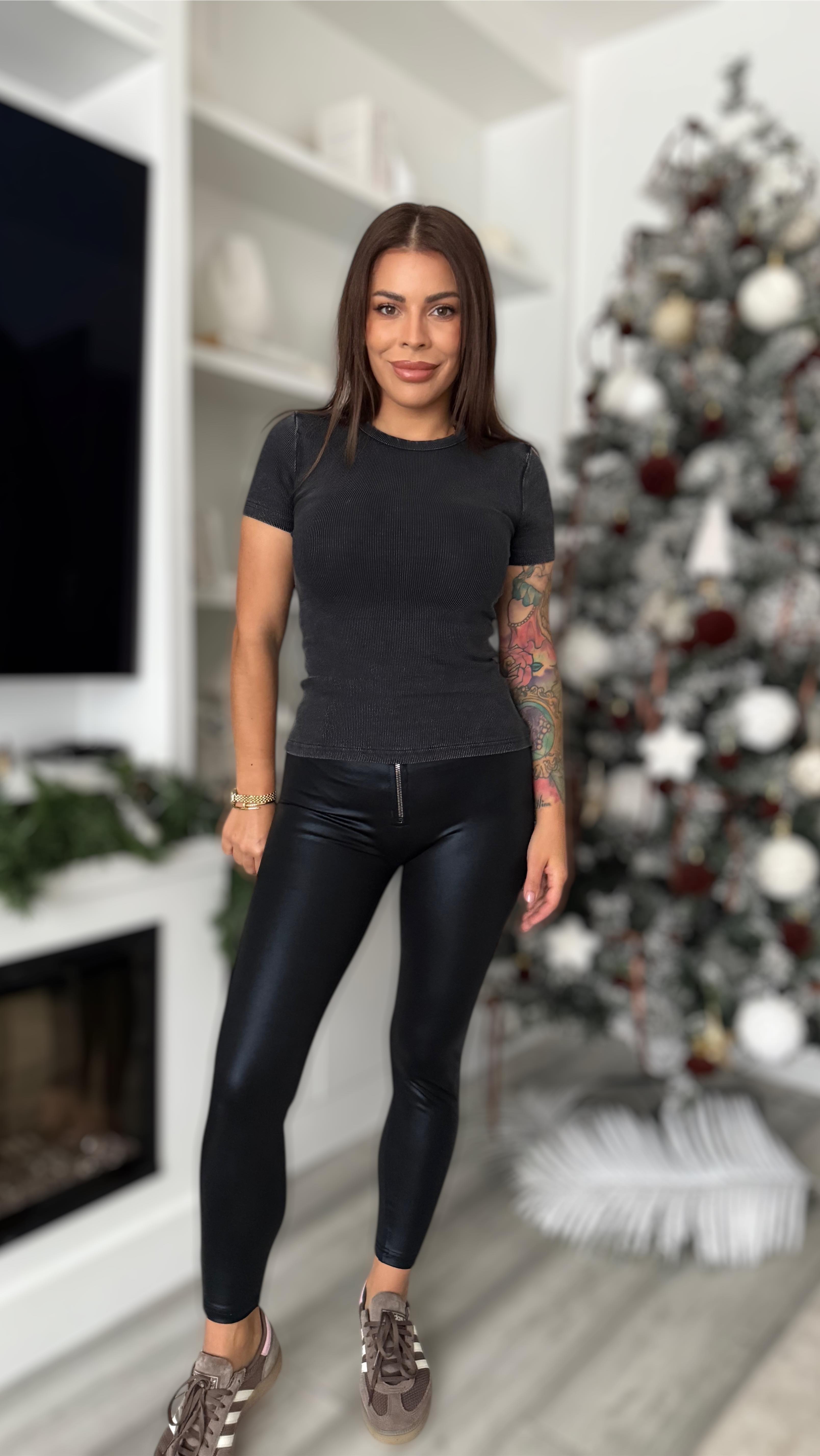 Instagram post by @cristamaier for FREDDY. Caption reads: [...] the most comfortable trousers from....