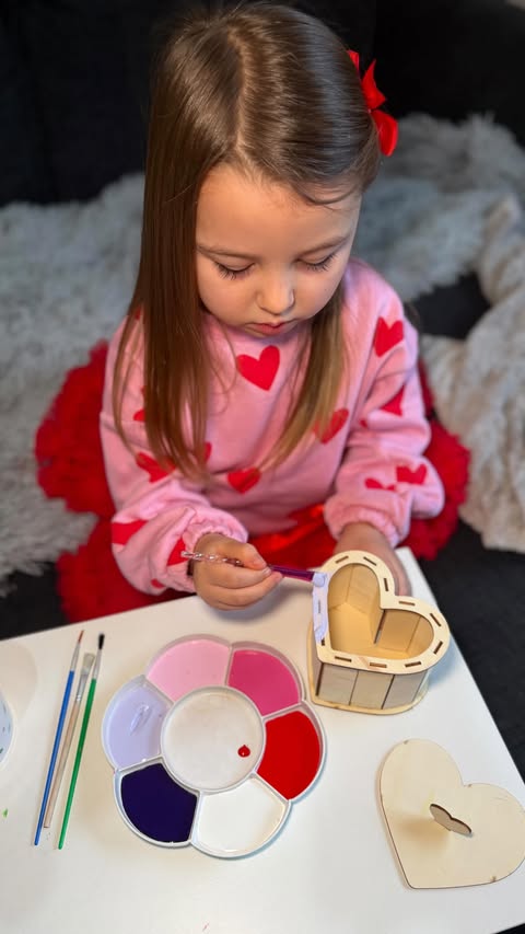 Instagram post by @lifewiththemckails for Baker Ross. Caption reads: [...] never been easier since discovering....