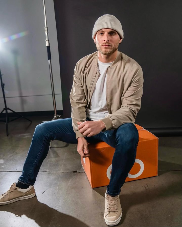 Instagram post by @derektpratt for TRIFECTA. Caption reads: [...] those healthy habits is right now with....