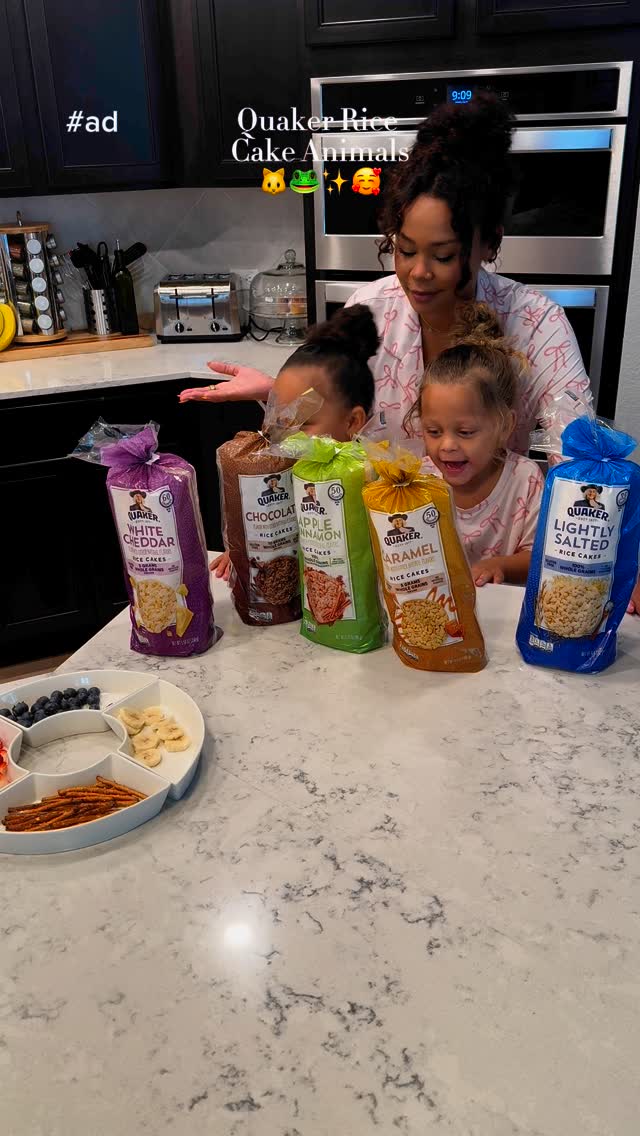 Instagram post by @daanawilliamson for Quaker Oats. Caption reads: #ad Who knew snack time could be this....