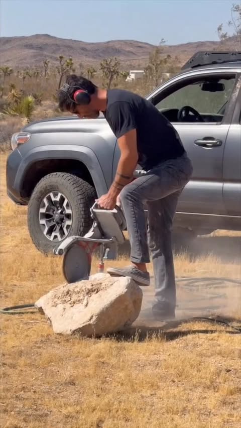 Instagram post by @benjaminuyeda for Jackery. Caption reads: [...] rocks and weld off the grid with my new....