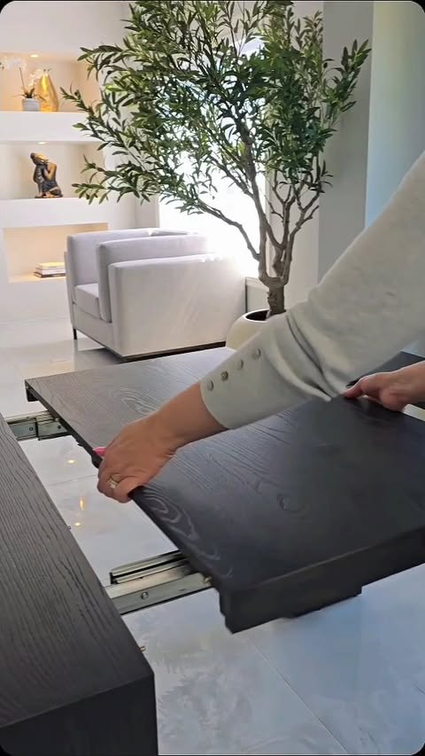 Instagram post by @vanessa.larche for Transformer Table. Caption reads: [...] hype.
After all this time, our Transformer....