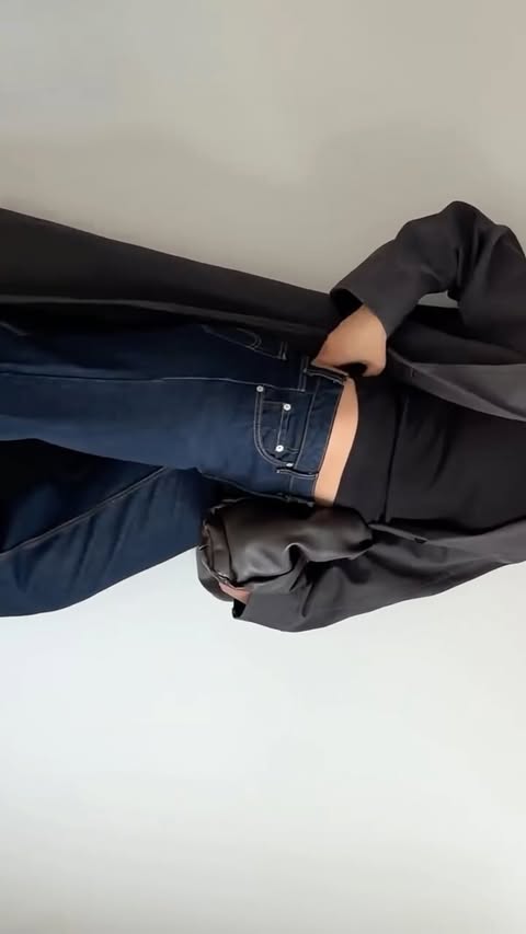 Instagram post by @clinceo for Levi's. Caption reads: [...] and the Bree Barn jacket in this look.....