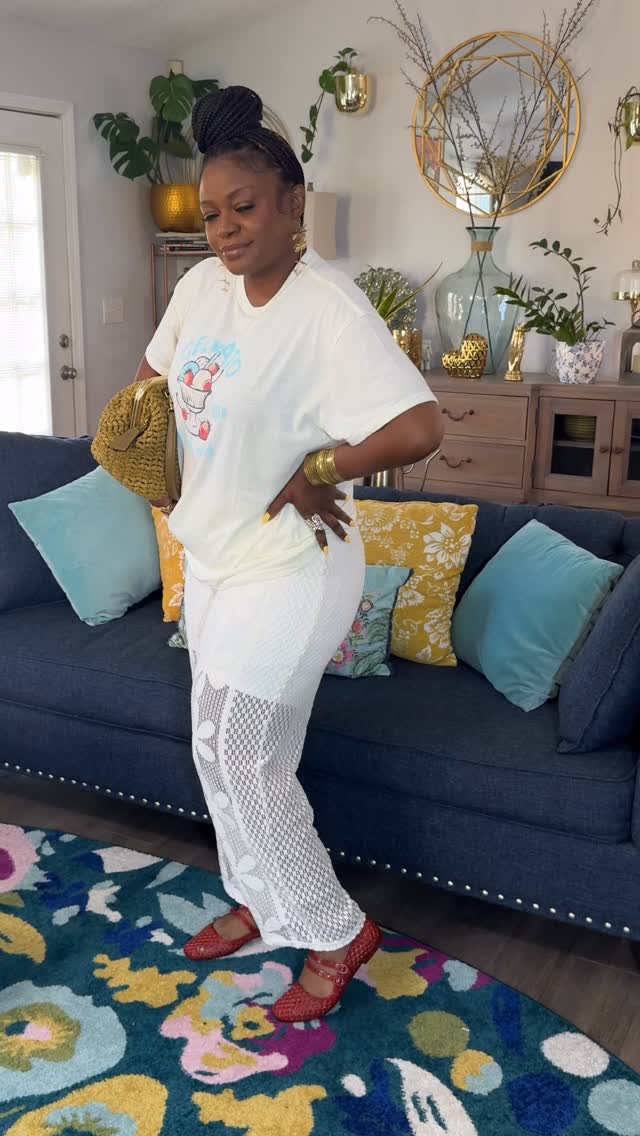 Instagram post by @tiffanybstyle for DSW Designer Shoe Warehouse. Caption reads: @DSW VIP Exclusive! Friends & Family Event....