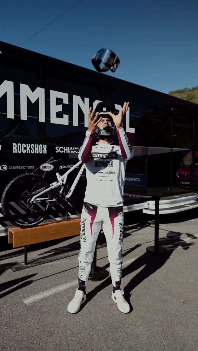 Instagram post by @uci_mtbworldseries for Oakley. Caption reads: Pit fit 🕶️ >>> Race ready 🥽

@amaurypierron4....