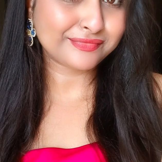 Instagram post by @payalverma6498 for French Essence. Caption reads: [...] use and gifting someone 🎀✨

#frenchessence....