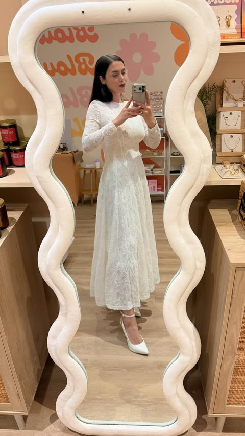 Instagram post by @esraurn for MAELYSCOSMETICS. Caption reads: @maelys_cosmetics

Had the most beautiful time at....