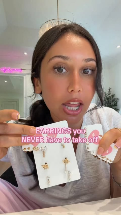 Instagram post by @emma__jordyn for EVRY JEWELS. Caption reads: Jewelry you NEVER have to take off!! @evryjewels....