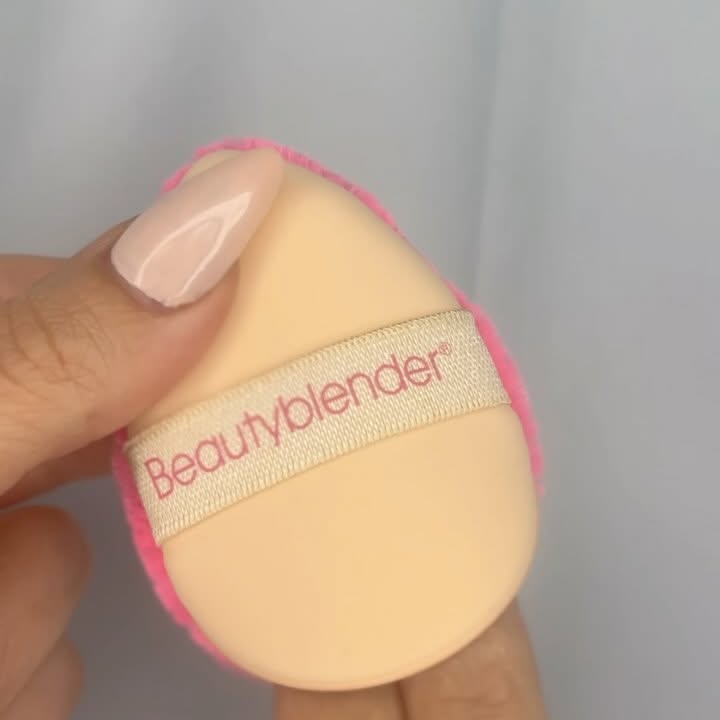 Instagram post by @eyelight.beauty for Beautyblender. Caption reads: [...] not your mother’s makeup puff… The....