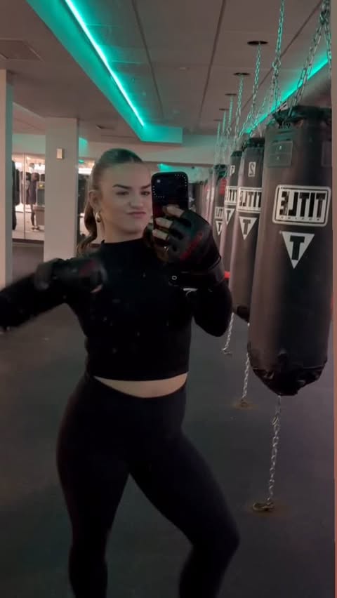 Instagram post by @laurenyakima for Tiger Friday. Caption reads: [...] my code LOVELAURENY for a discount at....