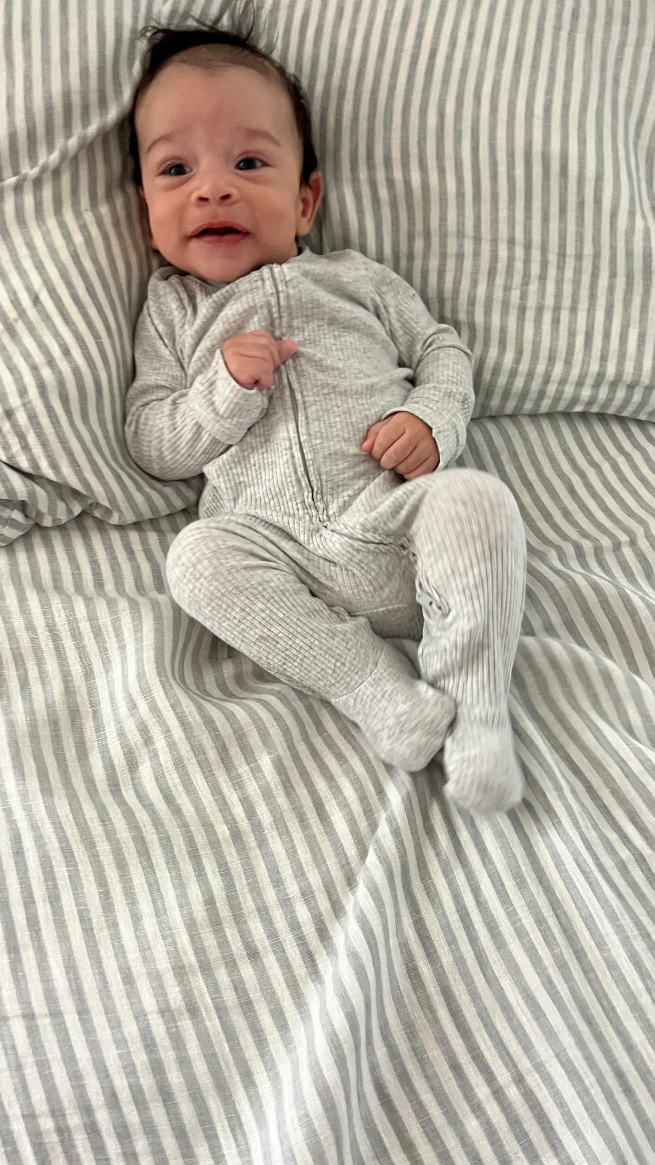 Instagram post by @bri.obaseki for Dr Browns. Caption reads: [...] me than my babies and that’s why I use....