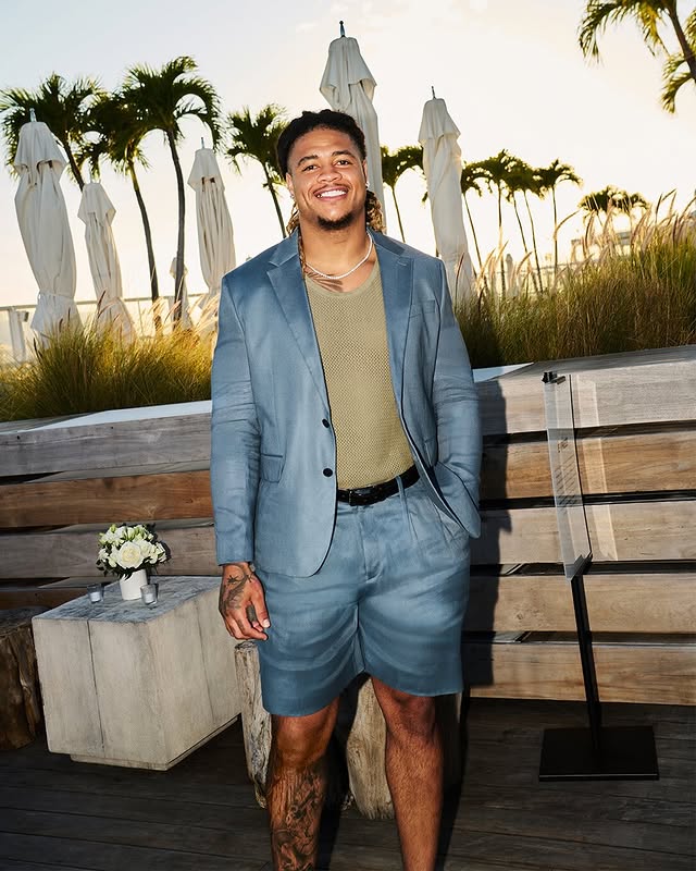 Instagram post by @chaseyoung for Express. Caption reads: Miami nights with @express #DressToExpress [...].