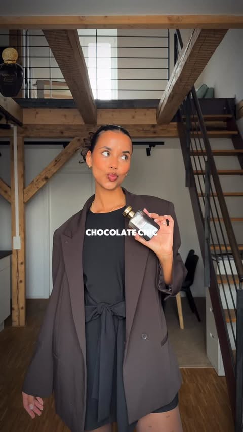 Instagram post by an influencer for Lou de Pre. Caption reads: [...] | Which character are you?💌....
