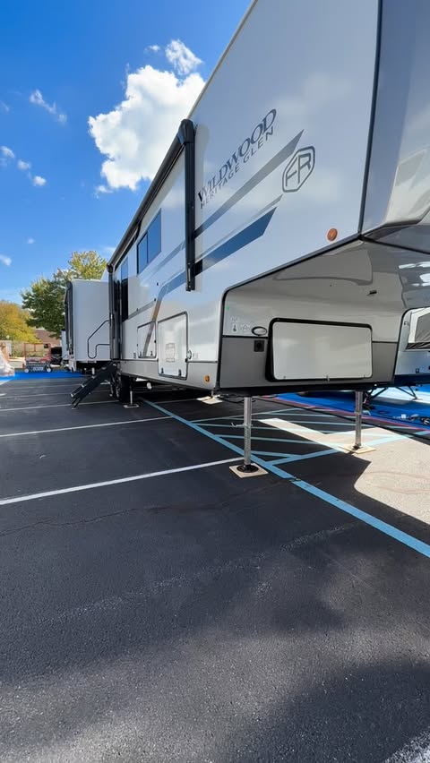 Instagram post by @beerrunbus for Camping World. Caption reads: 2026 HERITAGE GLEN FIFTH WHEELS
380WDR 
MSRP....