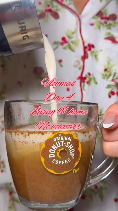 Instagram post by @fionajordann for Keurig. Caption reads: Vlogmas Day 4 ❄️📸☕️🎄 
No voiceover edition 🎶....