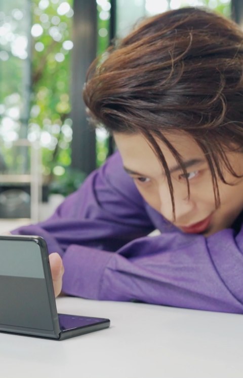 Instagram post by @porsche.sivk for Samsung Thailand. Caption reads: AD. Movement makes me feel the most free and....