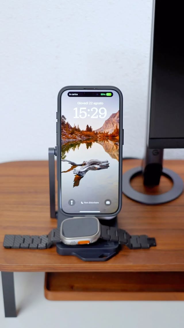 Instagram post by @matthew_erre90 for AULUMU. Caption reads: [...] stazione di ricarica degli amici di....