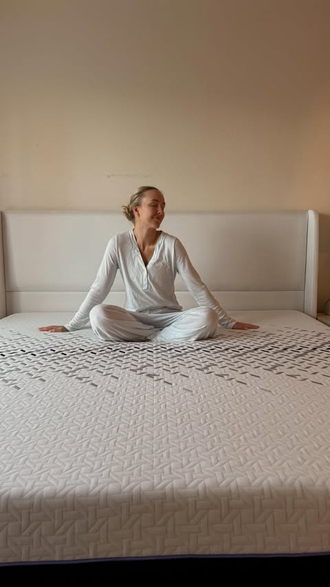 Instagram post by @clairemarchantdallas for Nectar Sleep. Caption reads: [...] rest 💤 Finally upgraded with a @nectarsleep....