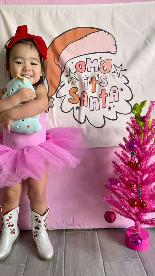 Instagram post by @dylnne for iloveplum. Caption reads: #ad ✨🎄🩷 Dreaming of a hot pink Christmas....