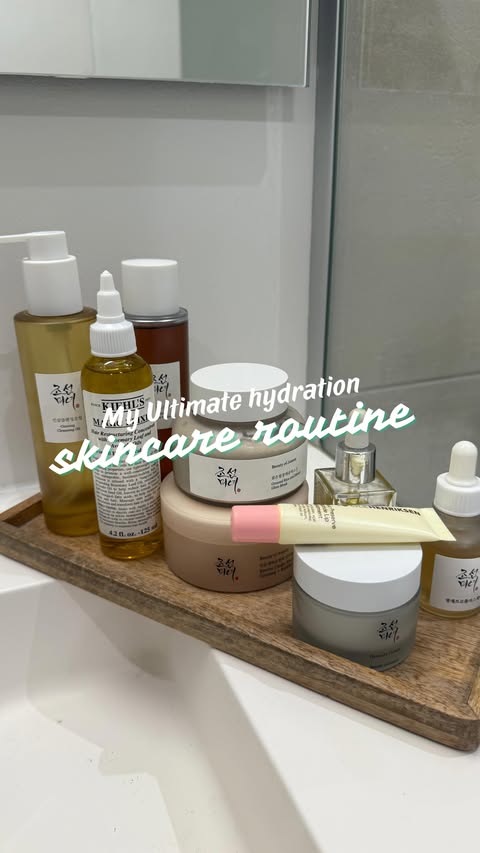 Instagram post by @anneepedersen for Lyko. Caption reads: [...] rutine, til dig som ønsker fugt til huden....