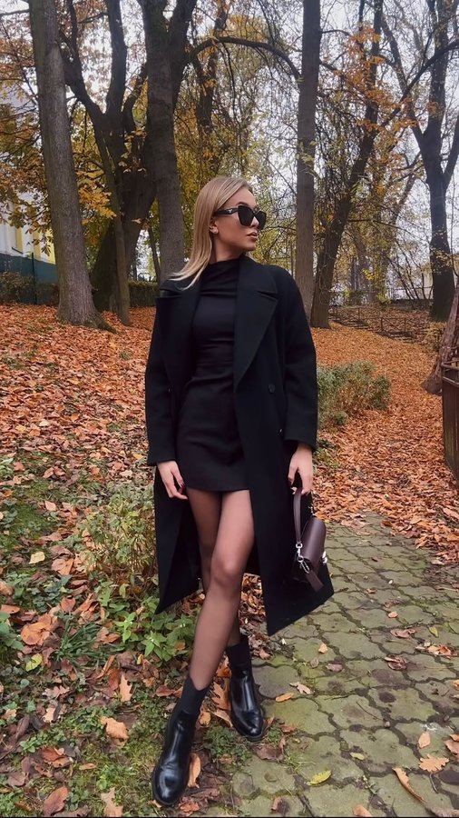 Instagram post by @patrycja.izydorczyk for MOLIERA2. Caption reads: quick outfit check before meeting 👀 dress....