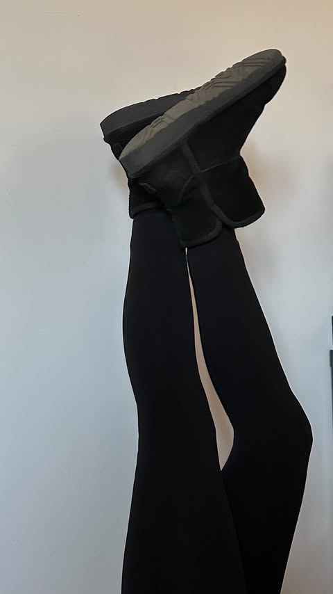 Instagram post by @giolame_ for Safilo Group. Caption reads: holiday outfit 5/11 ☃️🎁❣️

• pigiama @primark /....