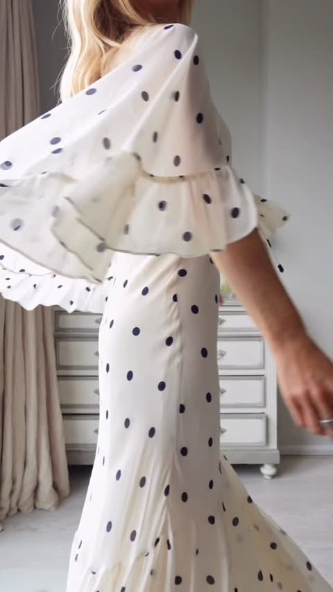 Instagram post by an influencer for MINT VELVET. Caption reads: [...] would you go for? 👇 AD @mintvelvet Comment....
