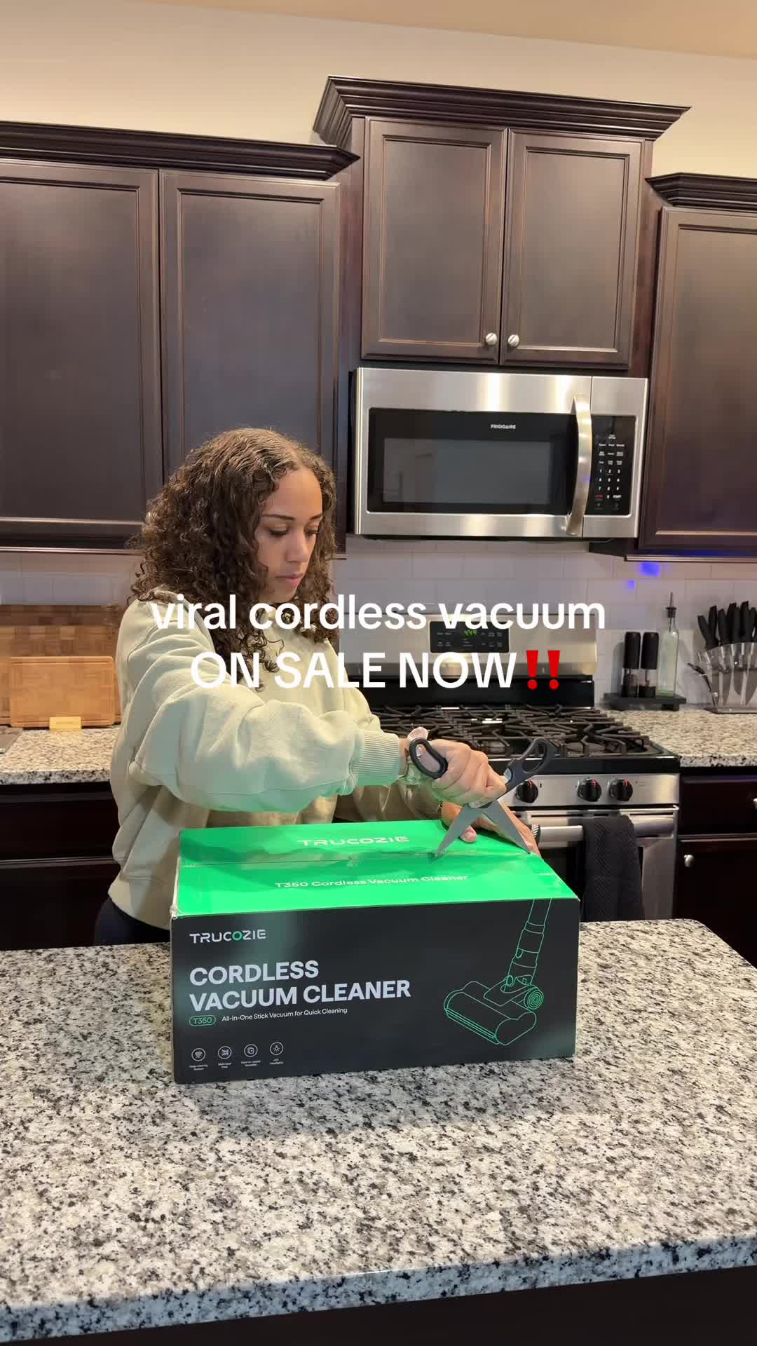 TikTok post by @ok.shayy for Homeika. Caption reads: [...] is unbeatable 🤩 #fyp #cordlessvacuum....