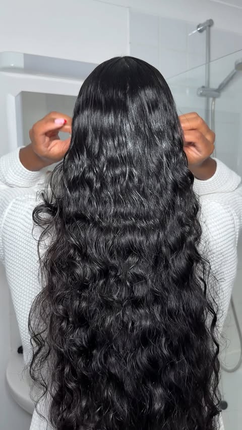 Instagram post by @__claudiasilvaaa for UMBERTO GIANNINI. Caption reads: I do this at least once a....