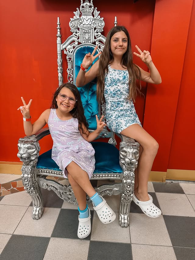 Instagram post by @esme_and_edie for Dezerland Park Orlando. Caption reads: We’ve wanted to visit....