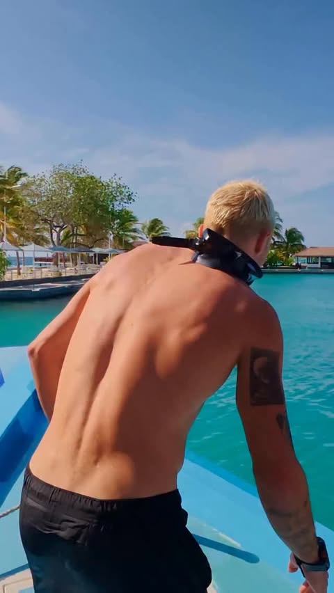 Instagram post by @taz_skylar for Visit Maldives. Caption reads: 💦.